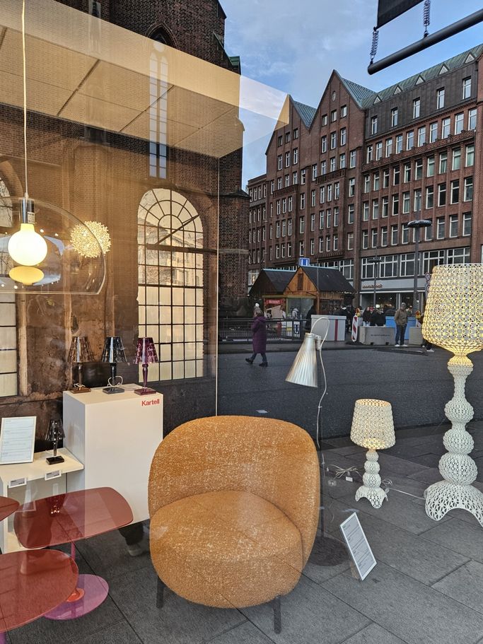 I. Lorenzen - Lampen mit Spiegelung